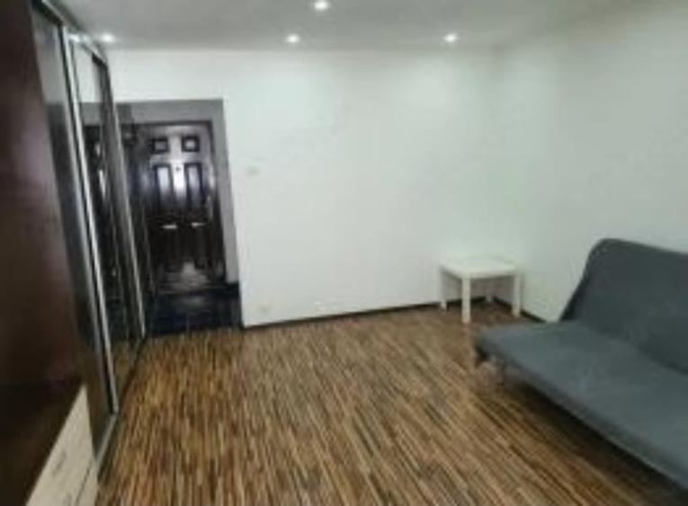 Metrou Costin Georgian,gars,supf.32 mp, mob/util - 2