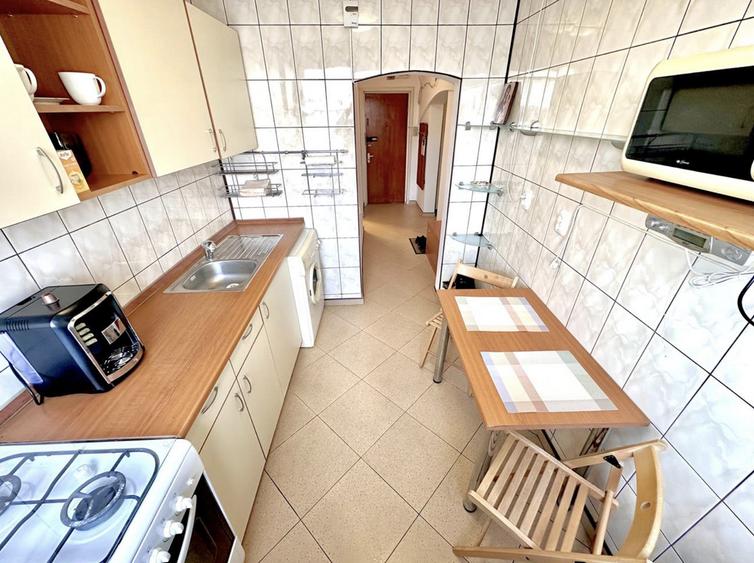 Piata victoriei, Nicolae Titulescu - 3