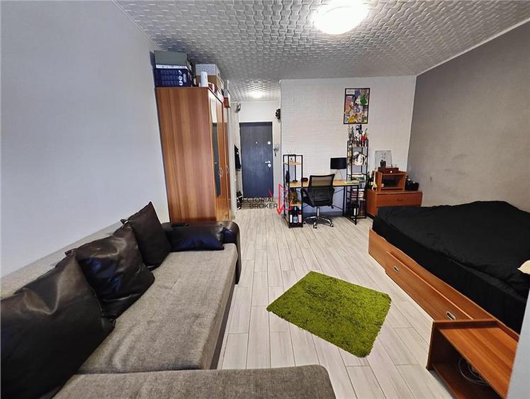 Titan, metrou Costin Georgian, renovata modern - 1