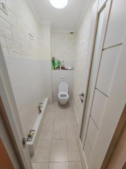 Vand apartament 3 camere, zona Soarelui - 3