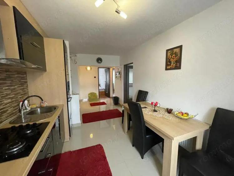 Apartament de vanzare cu 3 camere, 69 mp, zona Salajanca - 8