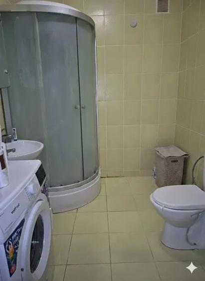 Garsonieră decomandată în Gorjului
