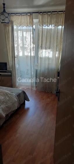 Vanzare apartament 3 camere