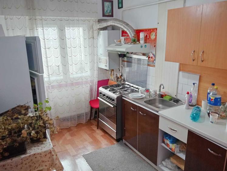 Apartament 3 camere de vanzare Falticeni, str. 2 Graniceri - 7