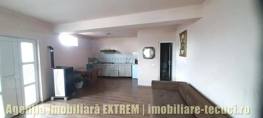 Spatiu multifunctional 202mp si casa de locuit la Draganesti - 7