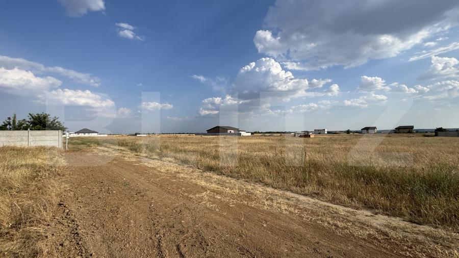 Parcele teren de 566 mp, front dublu de 30 m, utilitati, zona Selgros - 3