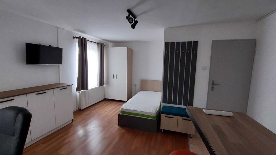 Inchiriez camera 25mp - Intre Lacuri - 1