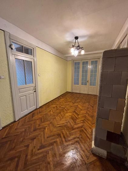 Vanzare apartament cinci camere vila D+P+2 Medicina Cotroceni - 9