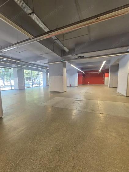 Piata Victoriei 638 mp vitrina 18 m vizibilitate buna - 6