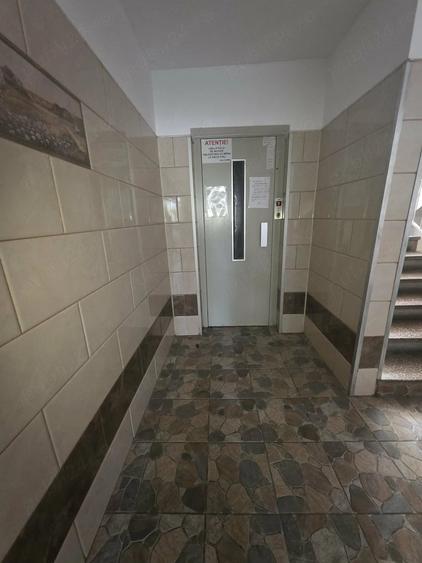 Apartament cu 2 camere semidecomandat în Lizeanu