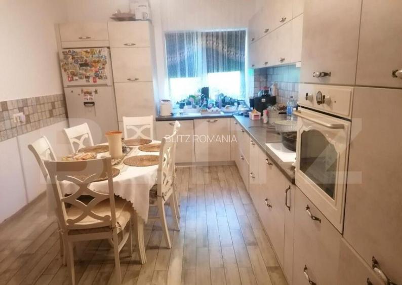 Casa cu arhitectura deosebita, iaz, panouri solare, 370mp, z