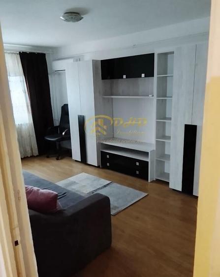 Apartament 2 camere decomandat in Podul de Fier - 4