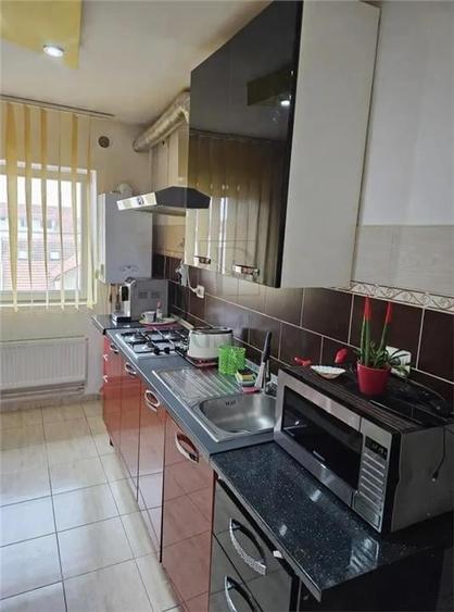 SPITALUL JUDETEAN - 3 CAM - CENTRALA - BLOC ANVELOPAT - ZONA EXCELENTA - 4