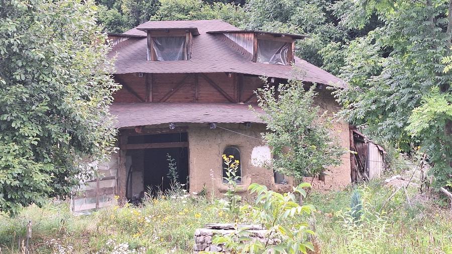 VANZARE ANSAMBLU CASUTE BRADULET ARGES - 7