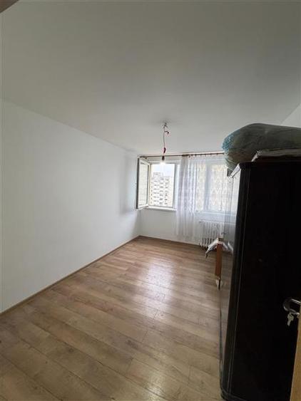 Vanzare apartament 3 camere total renovat Obor - 1