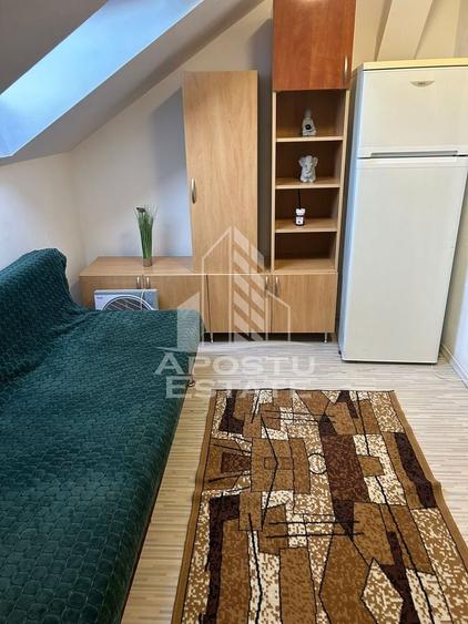 Garsoniera de 12 mp, ideal pentru investitie - 1