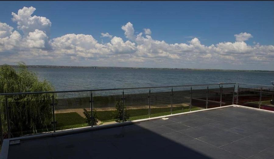 Hotel Mamaia pe malul lacului - 9