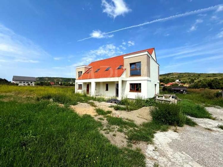 Casa 4 camere de vanzare in Chinteni - 1