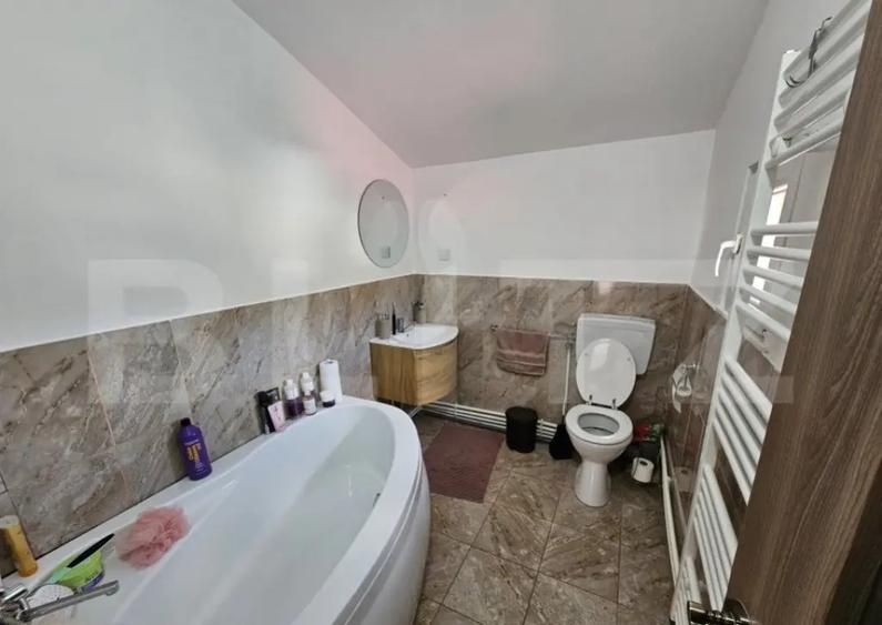 CASA SUPERBA CU 5 CAMERE, 168 MP, IN ?OIMU? LA 15 MINUTE - 17