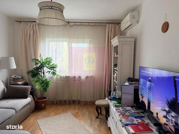 Apartament cu 3 camere decomandat în Nerva Traian