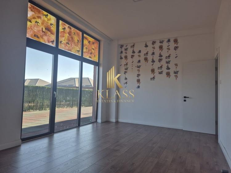 Spatiu Comercial de VANZARE – British Village, Tunari - 11