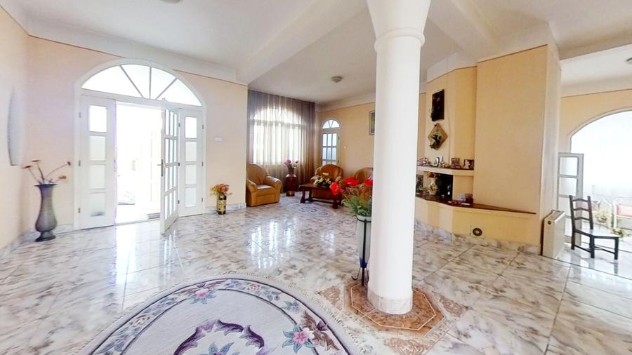 Casa mare pretabila pensiune - 7