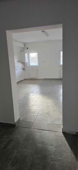 Spatiu comercial 100 mp + Boxa 60 mp, Ciorogarla (Leonardo Residence) - 8