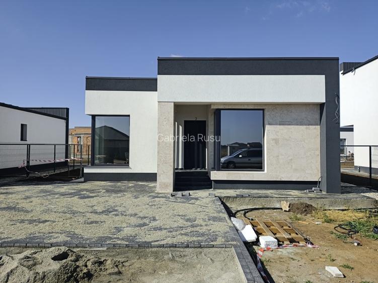 Super Oferta Casa cu 4 camere 2 bai Teren 409mp in Comuna Vidra
