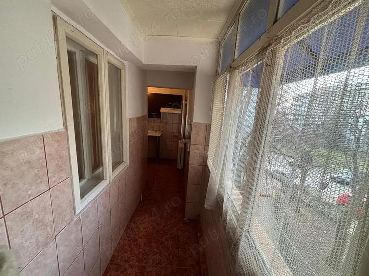 Apartament de vanzare - SUD - 3 camere - Decomandat - 4