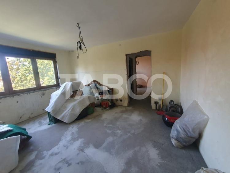 Apartament semidecomandat 2 camere etaj 2 zona 13 Decembrie - 4