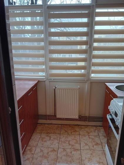 Inchiriez apartament 2 camere decomandat Sararilor, AC, centrala - 4