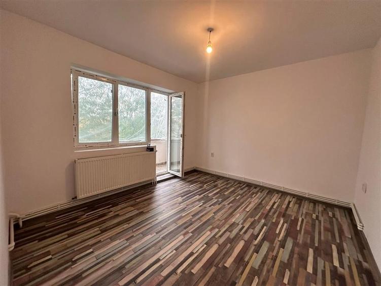 Apartament 2 camere semidecomandat, Podu Ros - Cantemir - 6