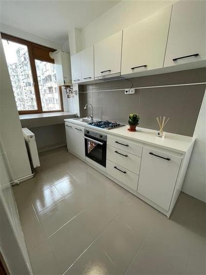 apartament 3 camere Piata Muncii, la 1 minut de gura de metrou, 90mp utili ,etaj - 14