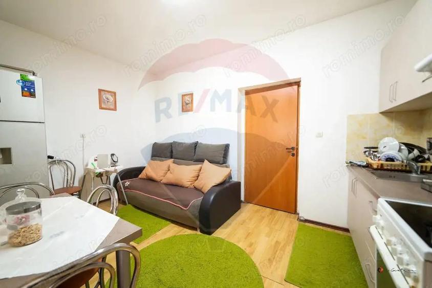 Casa cu 3 apartamente, piscina ?i 1000 mp teren, vanzare/schimb Turnu - 11