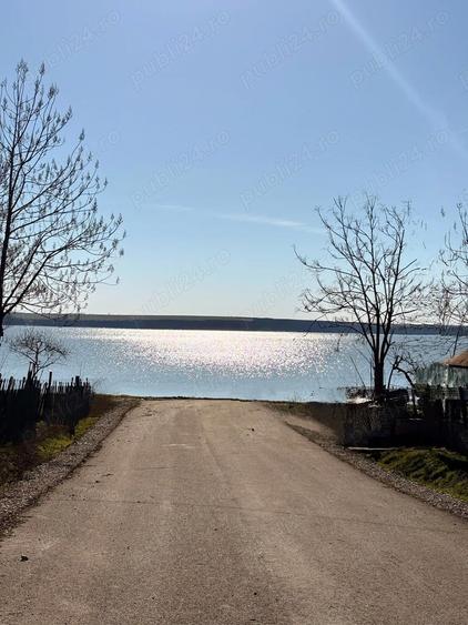 Vand casa la curte comuna Ulmu, judet Calrarasi la 200 m de lac! - 29