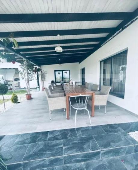 De vanzare 2 case superbe Livezile! - 3