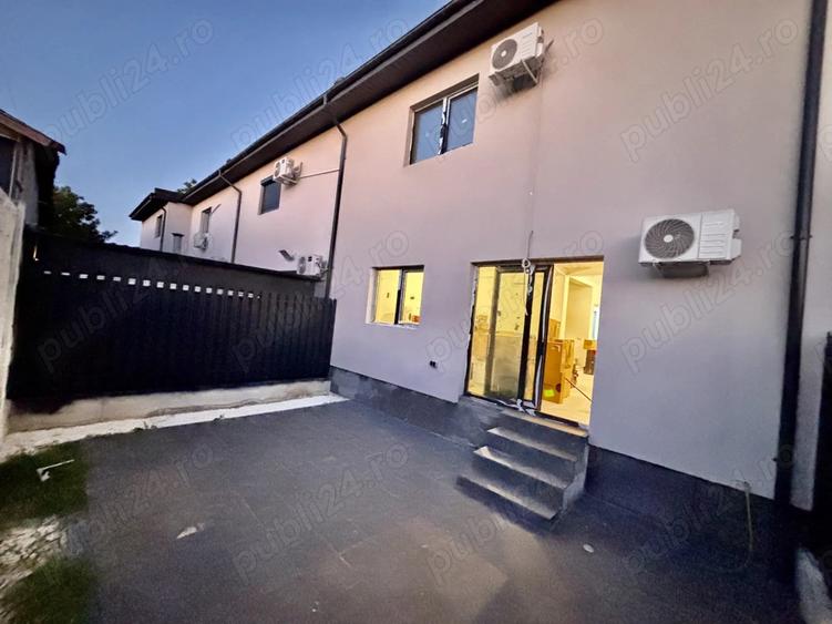 vand casa 3 camere 2 bai , 1 balcon, 1 terasa , 2 locuri parcare , 2 aer conditionat - 2