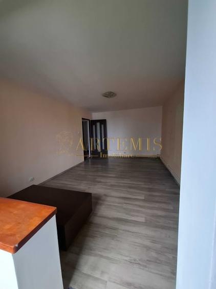 Apartament de 3 camere, decomandat, 68 mp., zona Independentei - 3