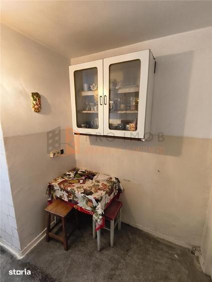 Apartament 3 camere cf1 decomandat zona Micro 3 - 8