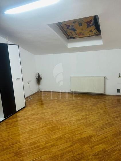 Spațiu comercial, de 45 mp, în Central