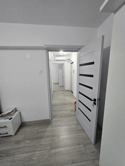 Apartament cu 2 camere semidecomandat în Ostroveni