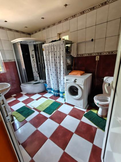 Casă individuală cu 4 camere cu Garaj în Pantelimon