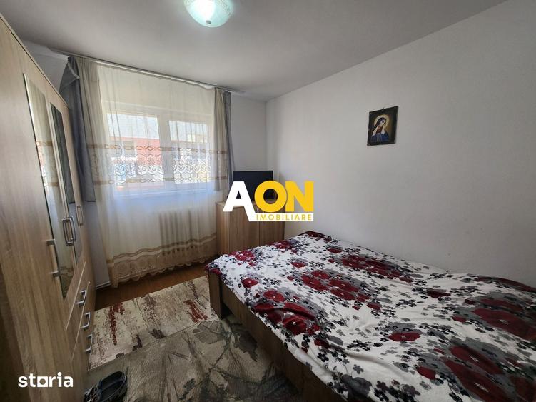 Apartament cu 3 camere în Cetate