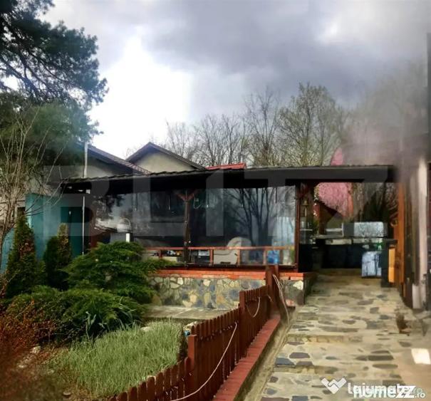 Casă cu 8 camere cu Teren 774 Mp în Central