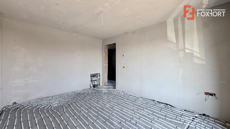 Duplex cu 4 camere cu Canalizare în Moșnița Veche