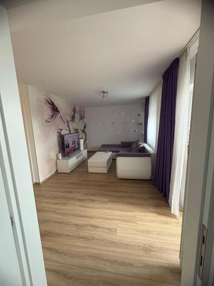 Apartament cu 2 camere semidecomandat în Cățelu