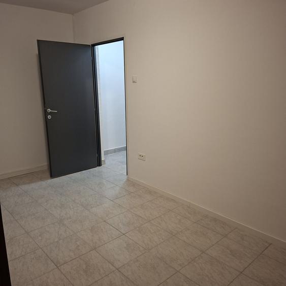Apartament cu 2 camere semidecomandat în Florilor