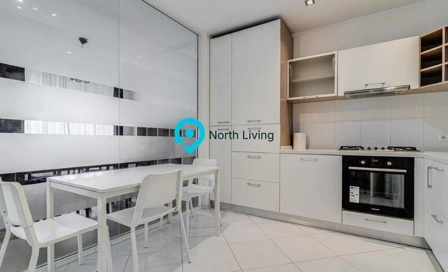 Apartament cu 3 camere semidecomandat, mobilat în Exterior Est