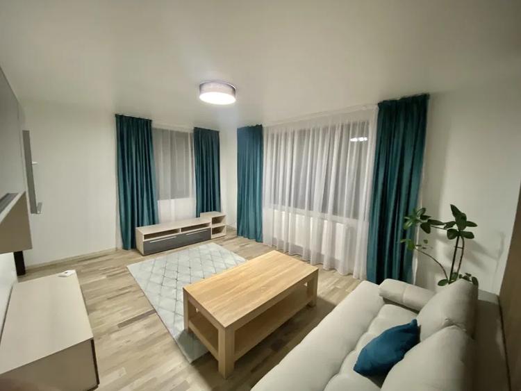 Apartament cu 2 camere decomandat în Craiter