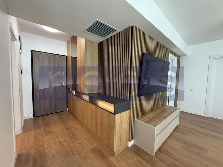 Apartament cu 3 camere, mobilat în Central